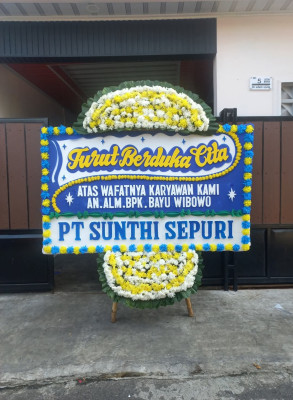 Papan Bunga Duka di Cermee