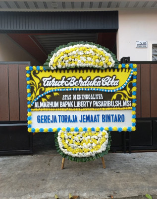 Papan Bunga Duka di Cermee