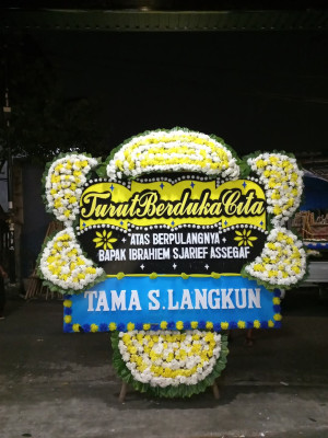 Papan Bunga Duka di Cermee